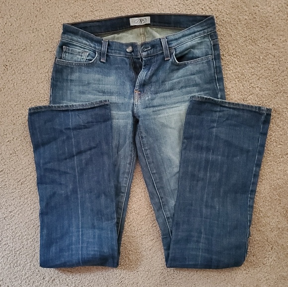Express Deluxe Premium Denim - Picture 2 of 5